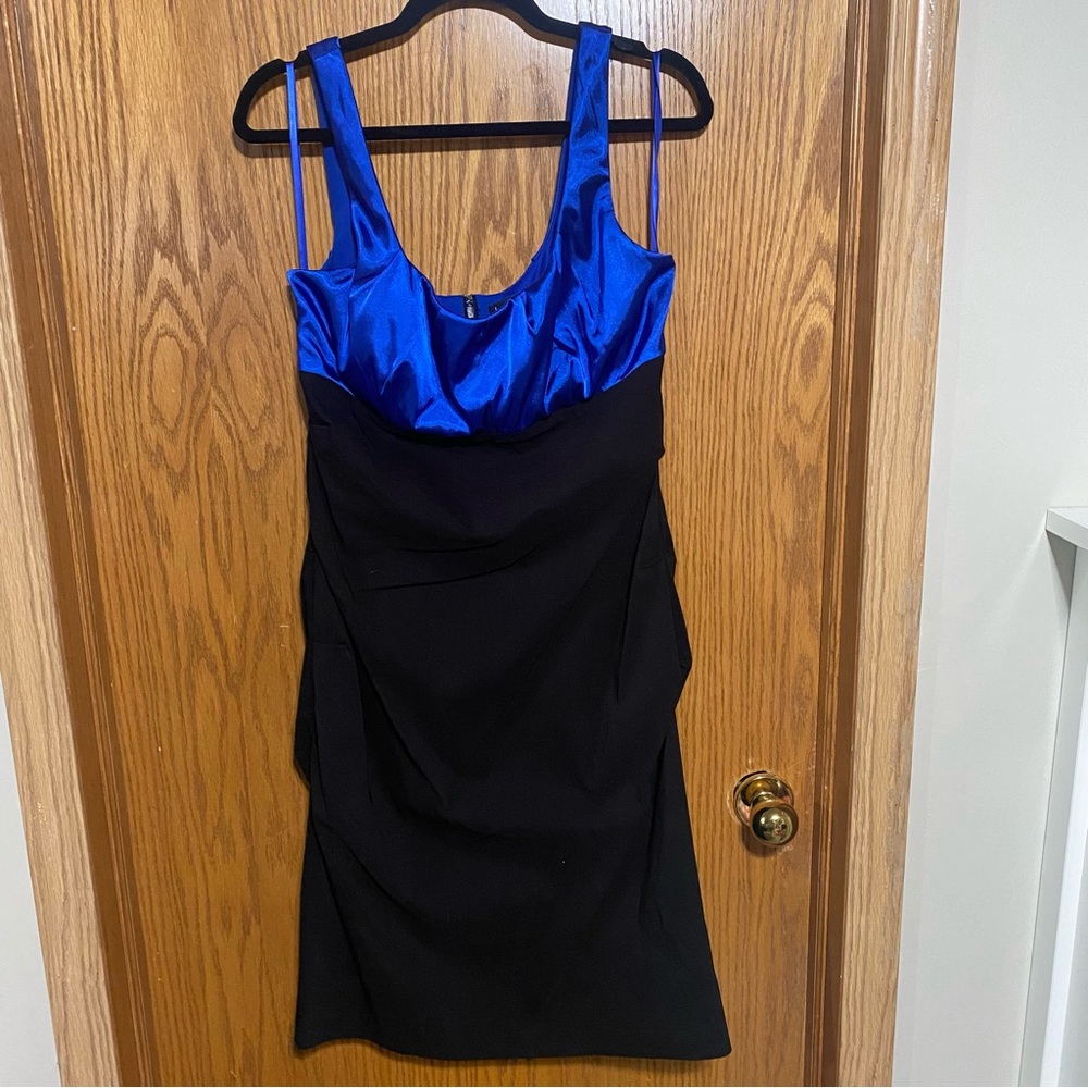 Le Chateau Black and Blue Sheath Cocktail Dress